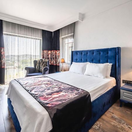 Art & Interiors Hotel Гюмбет Екстериор снимка