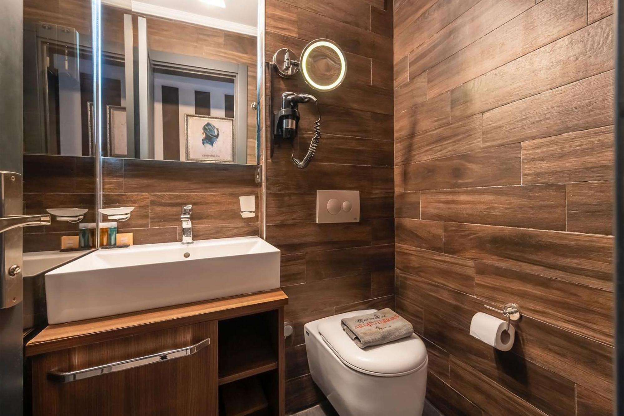 Art & Interiors Hotel Гюмбет Екстериор снимка