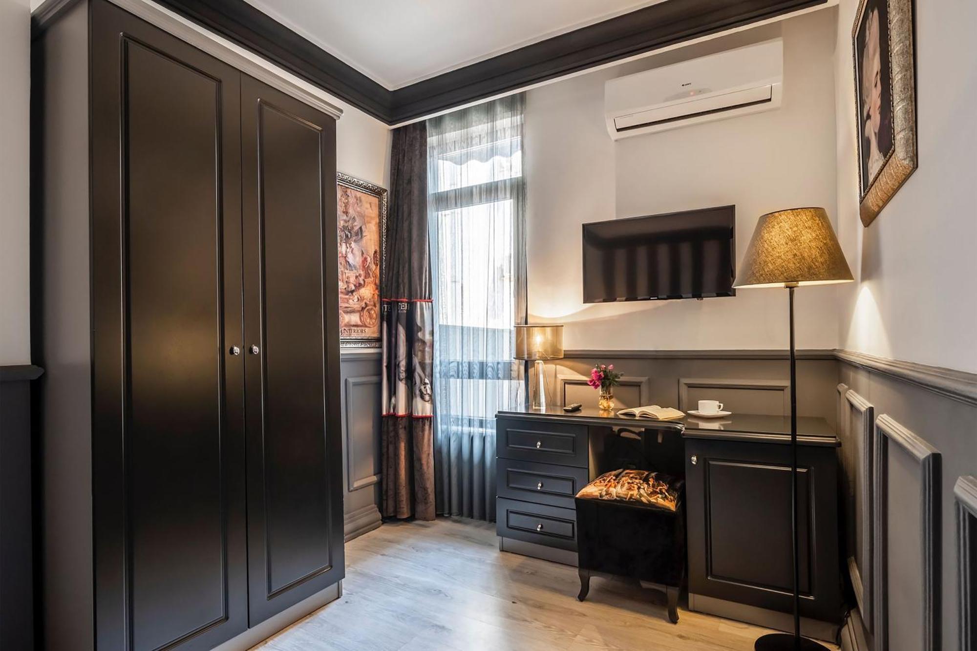 Art & Interiors Hotel Гюмбет Екстериор снимка