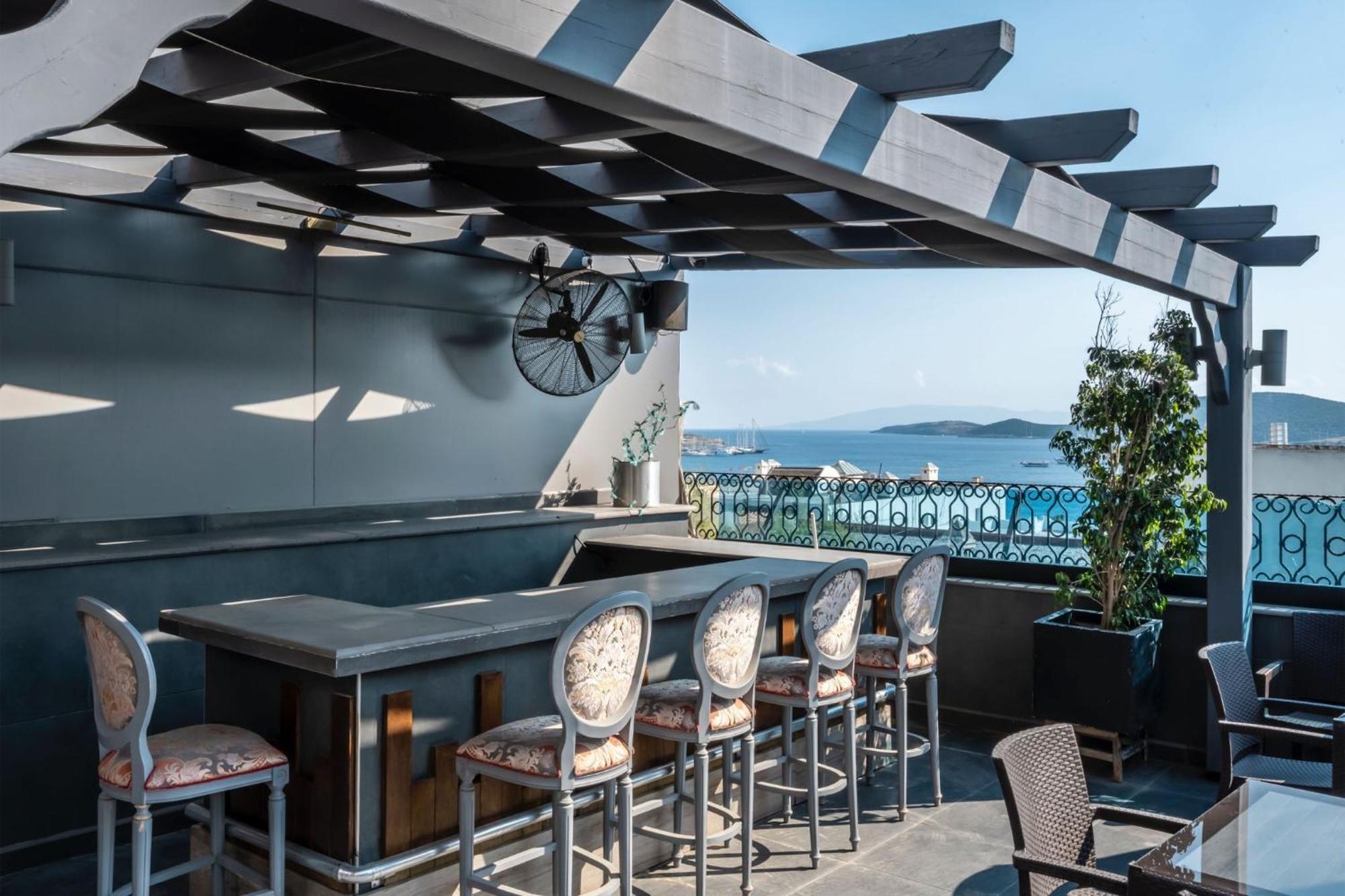 Art & Interiors Hotel Гюмбет Екстериор снимка
